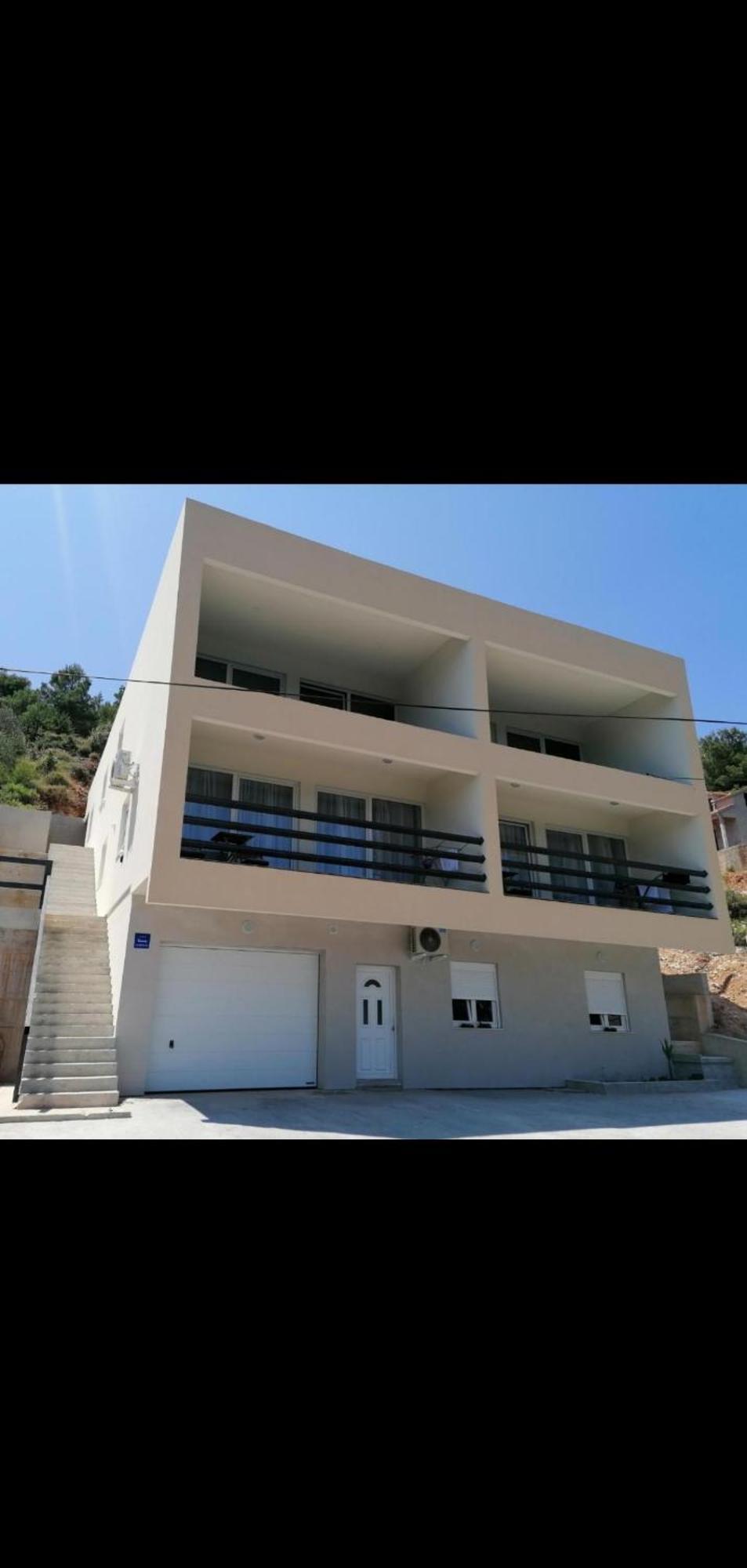 Bella 3 Apartment *